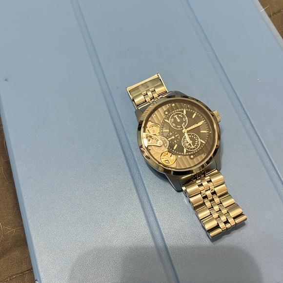 Watch - Picture 2 of 2